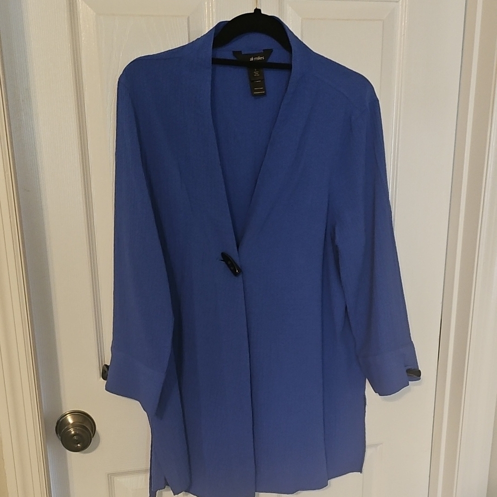 Ali Miles Blue Buttoned Topper